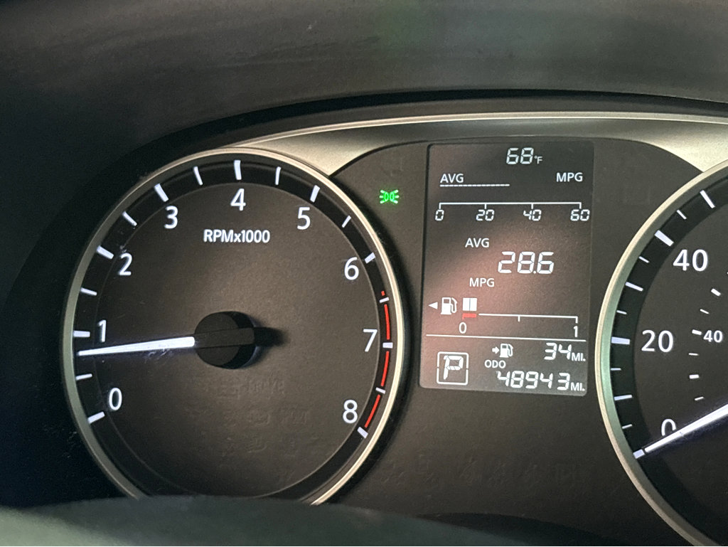 Used 2021 Nissan Kicks S image 4