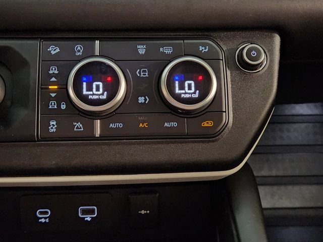 Used 2020 Land Rover Defender 110 HSE image 18
