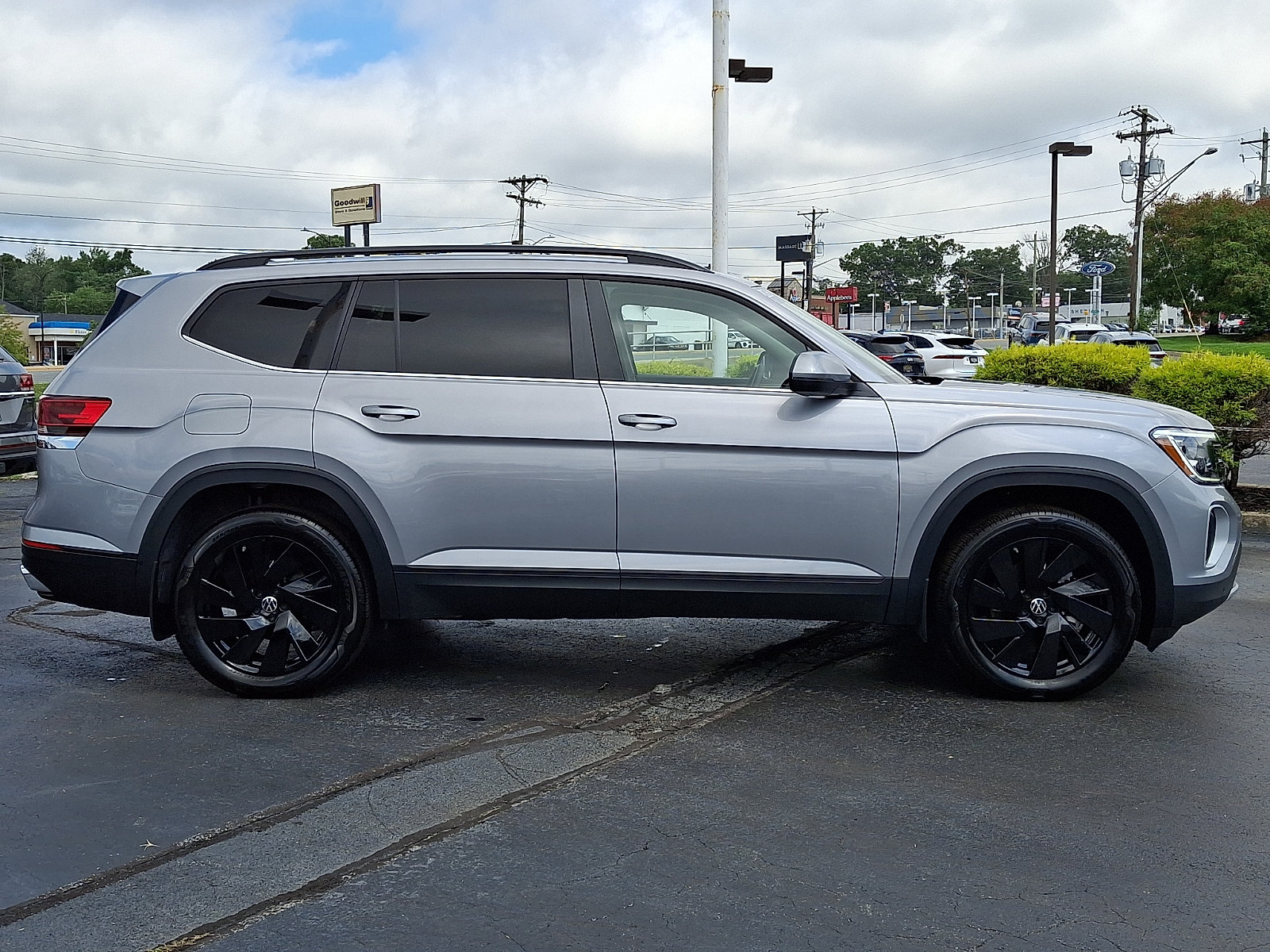Used 2026 Volkswagen Atlas SE AWD/4WD image 7