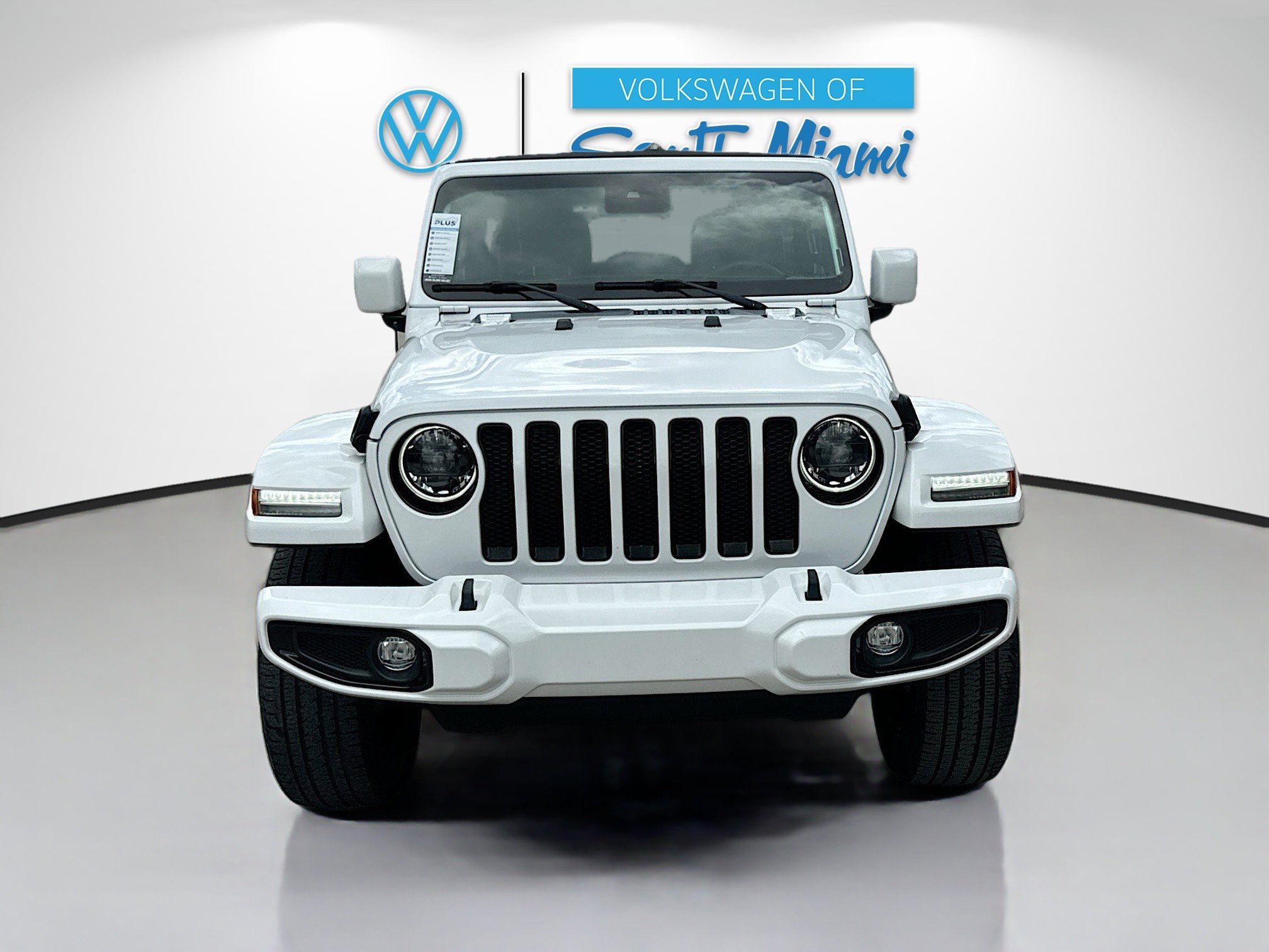 Used 2023 Jeep Wrangler Unlimited Sahara image 2