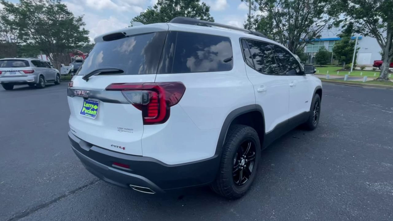 Used 2023 GMC Acadia AT4 w/ Technology Package AWD/4WD image 8