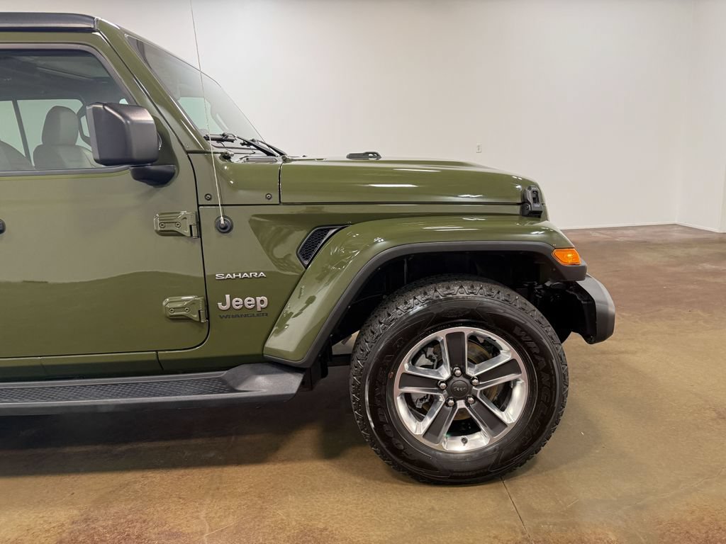 Used 2023 Jeep Wrangler Unlimited Sahara w/ Dual Top Group AWD/4WD image 31