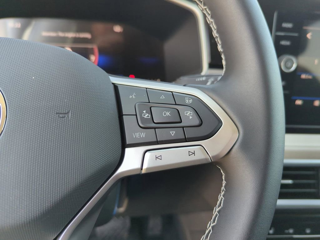 New 2026 Volkswagen Taos SE image 42