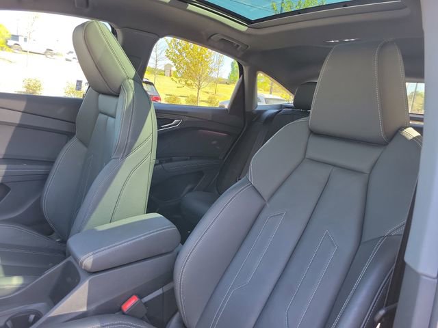 Used 2023 Audi Q4 e-tron Prestige image 17