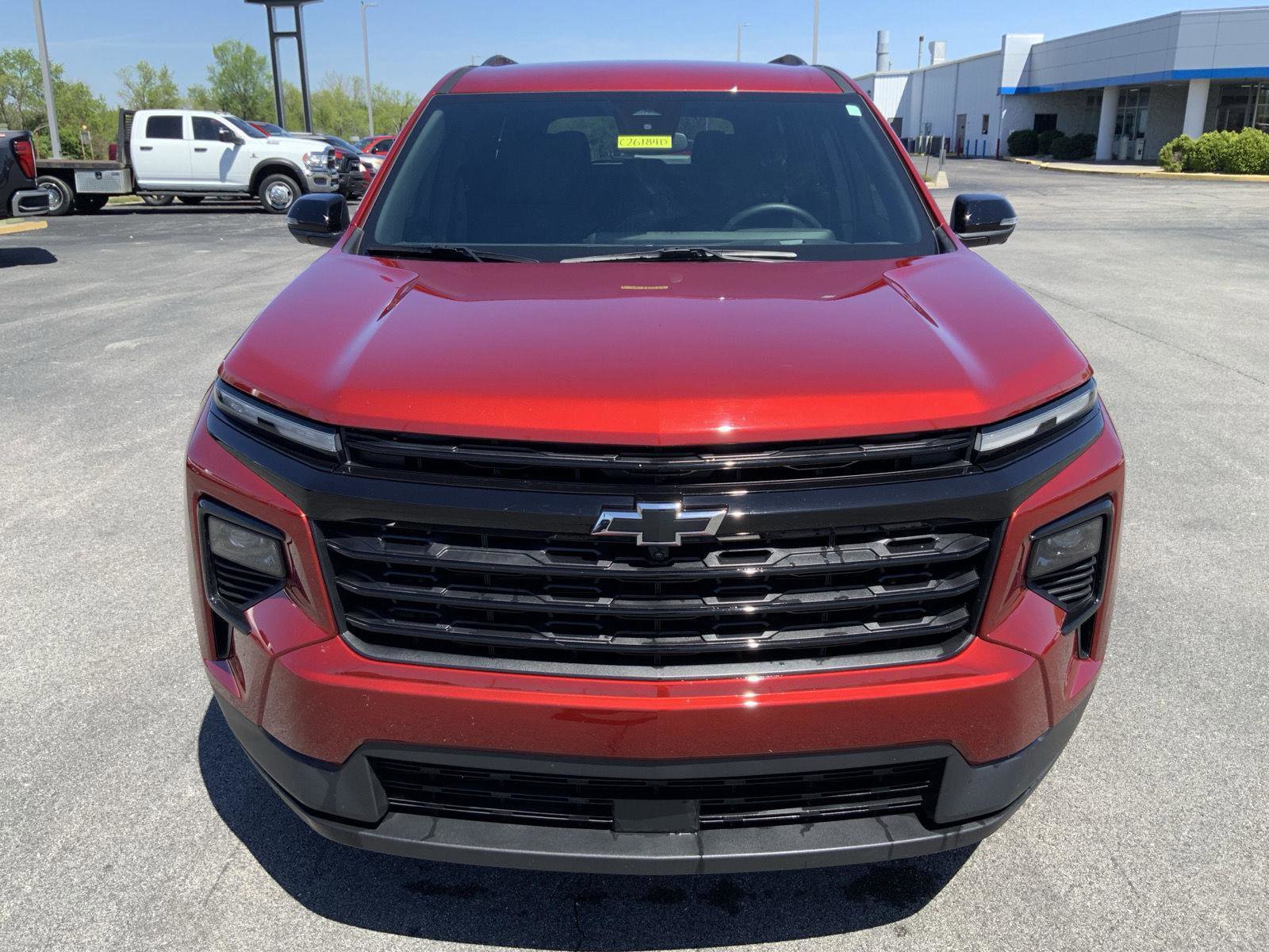 Used 2025 Chevrolet Traverse LT w/ Midnight/Sport Edition AWD/4WD image 3