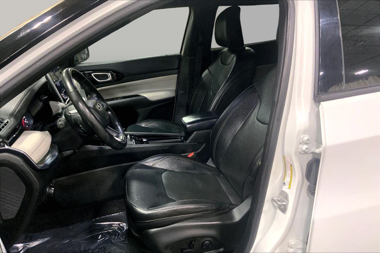 Used 2023 Jeep Compass Limited AWD/4WD image 8