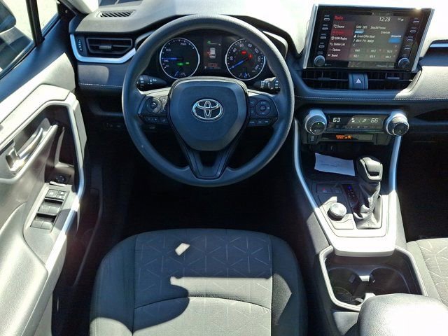 Used 2021 Toyota RAV4 XLE w/ Convenience Package image 14
