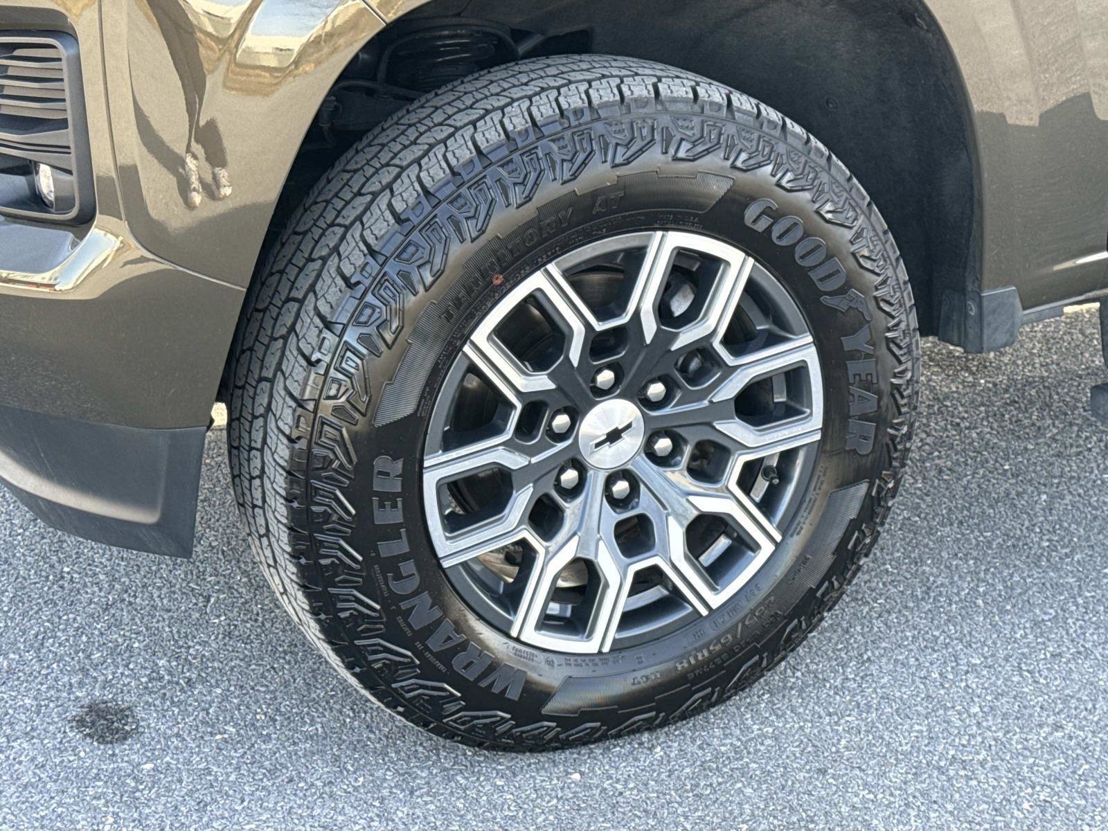 Used 2024 Chevrolet Colorado Z71 w/ Z71 Convenience Package 2 image 29