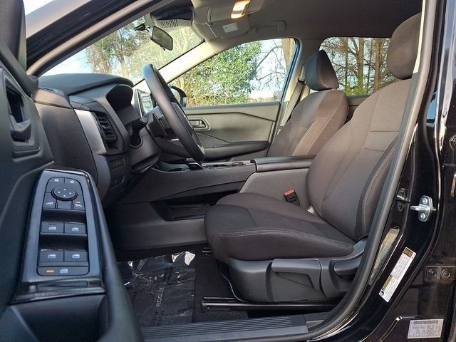 Used 2024 Nissan Rogue S image 13