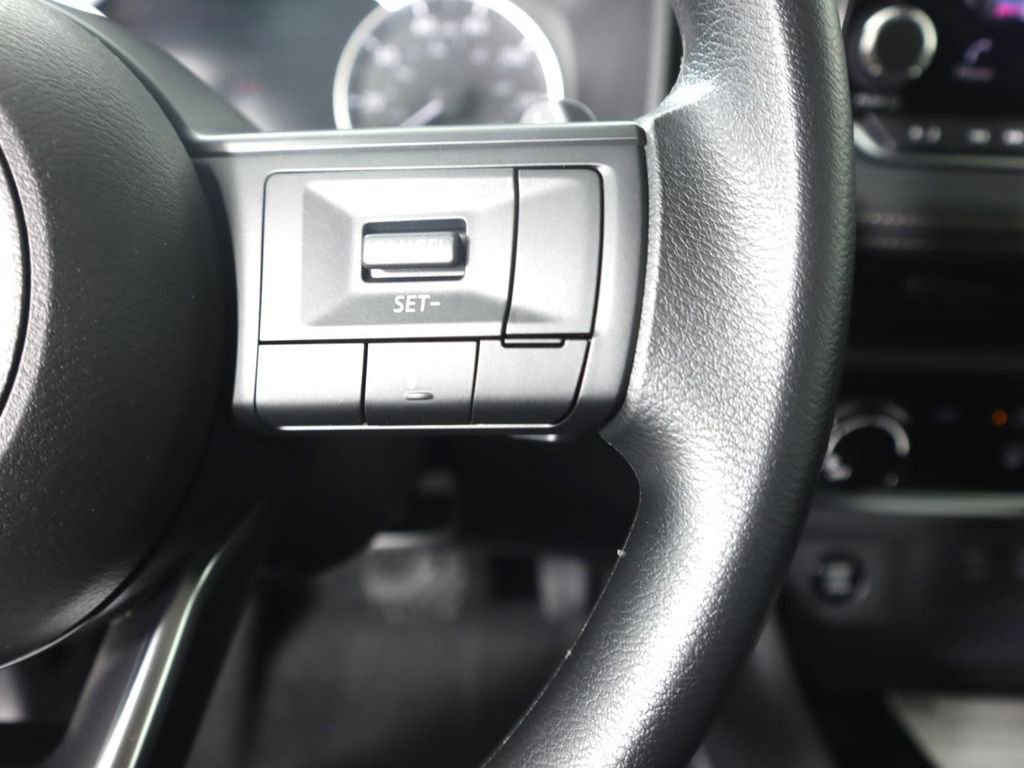 Certified 2025 Nissan Rogue S image 17