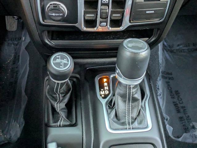 Used 2023 Jeep Wrangler Sahara w/ Cold Weather Group image 13