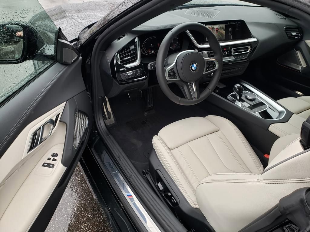 New 2026 BMW Z4 sDrive30i w/ Shadowloine Package image 10