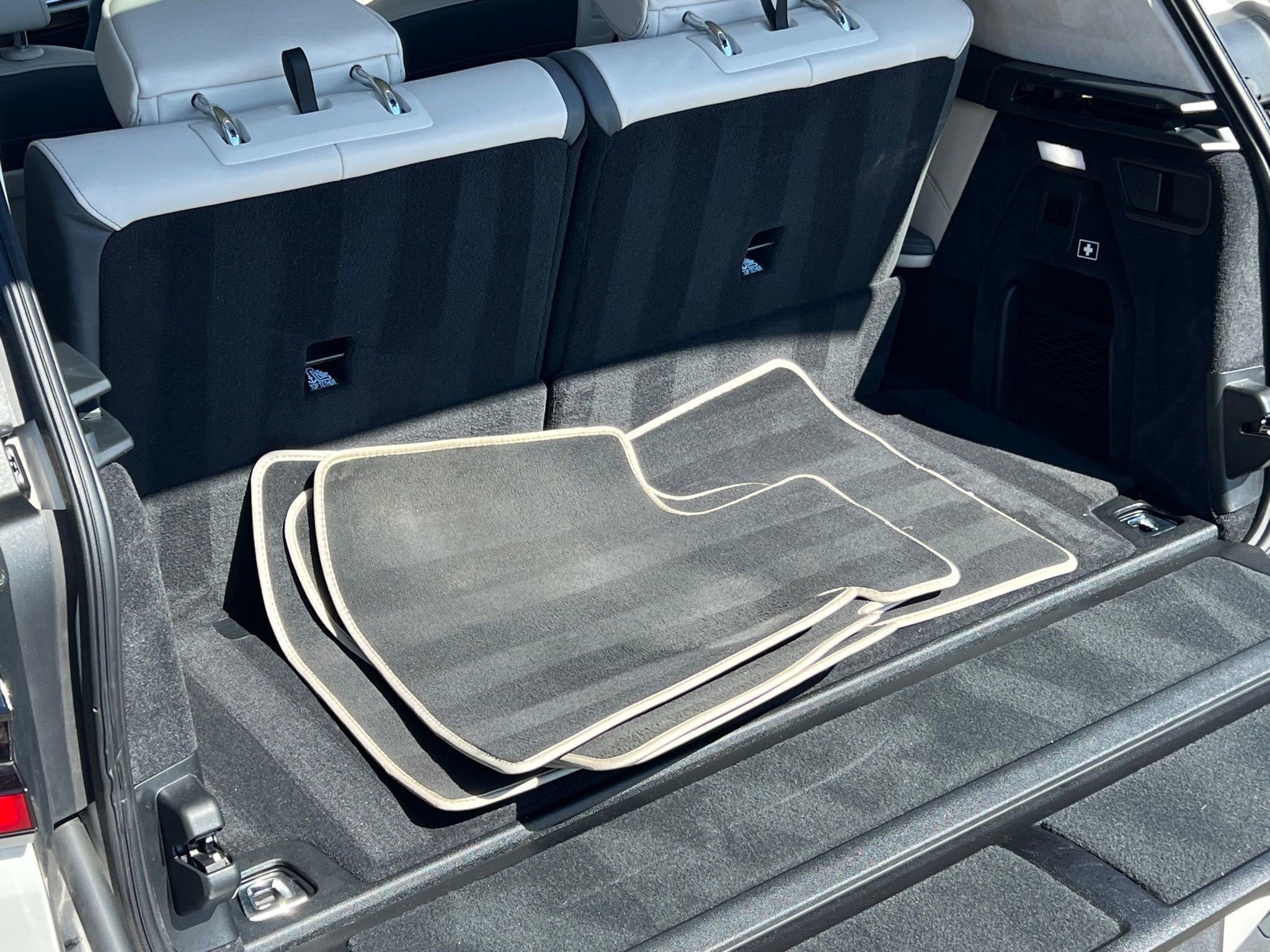 Used 2024 BMW X7 xDrive40i w/ Executive Package image 22