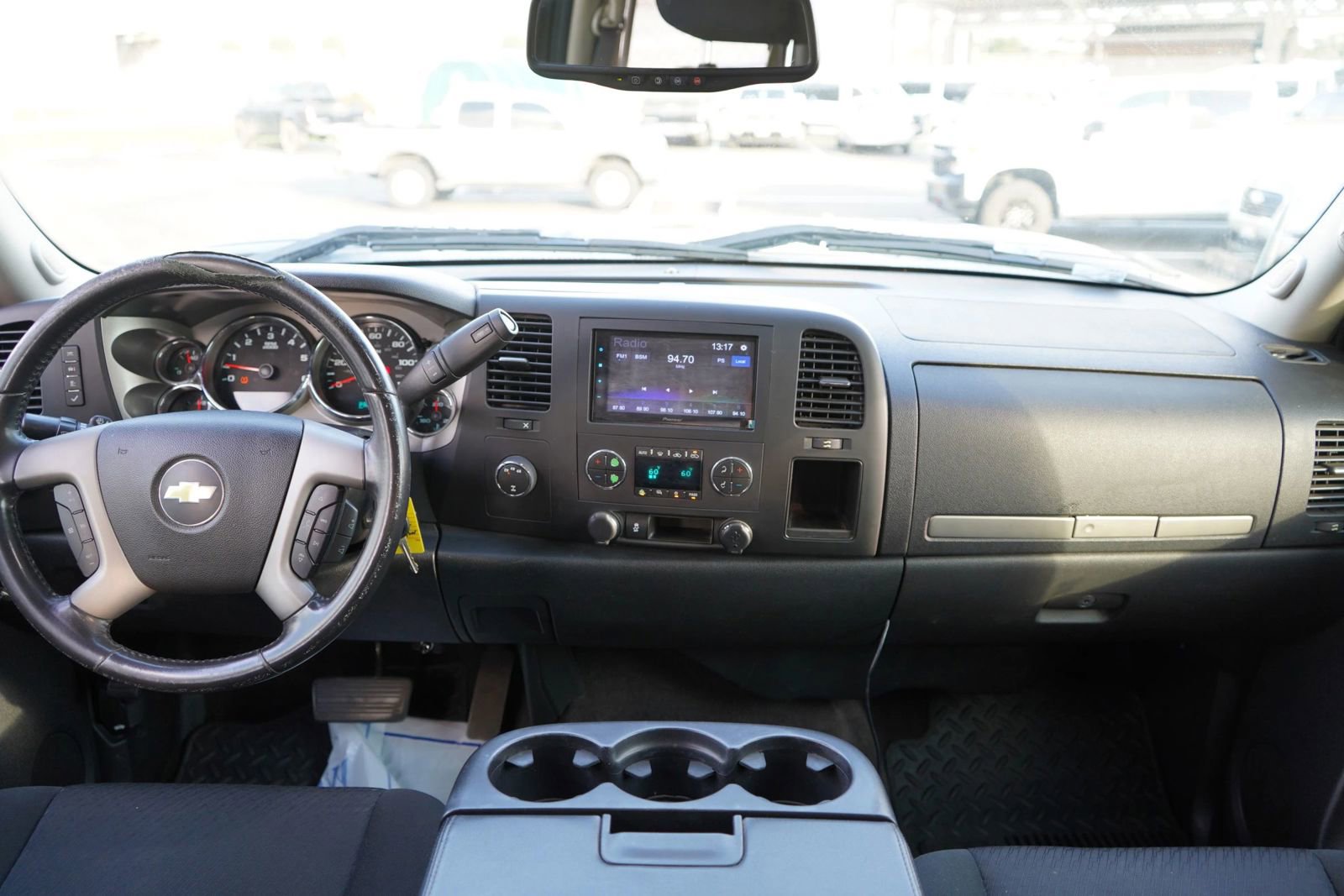 Used 2014 Chevrolet Silverado 2500 LT w/ Custom Sport Truck Package image 20