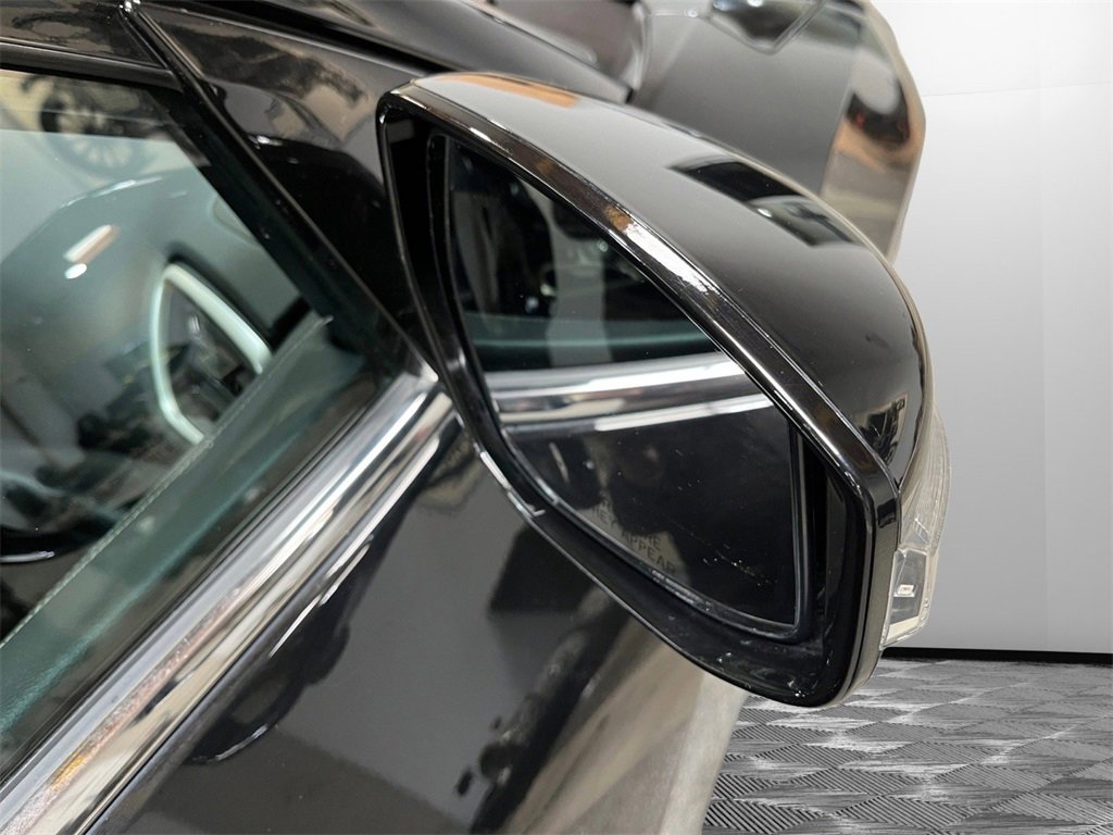 Used 2023 Nissan Maxima Platinum image 12