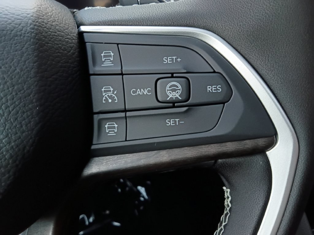 New 2027 Jeep Grand Cherokee L Limited w/ Limited Altitude Package AWD/4WD image 25