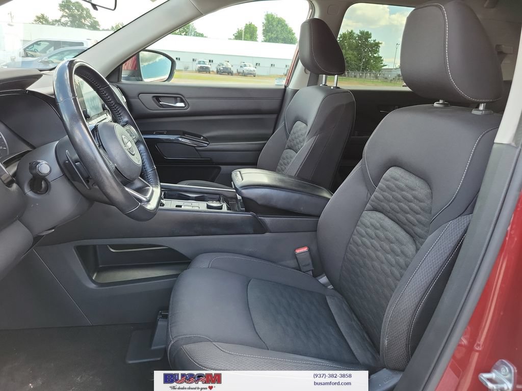 Used 2022 Nissan Pathfinder SV AWD/4WD image 16