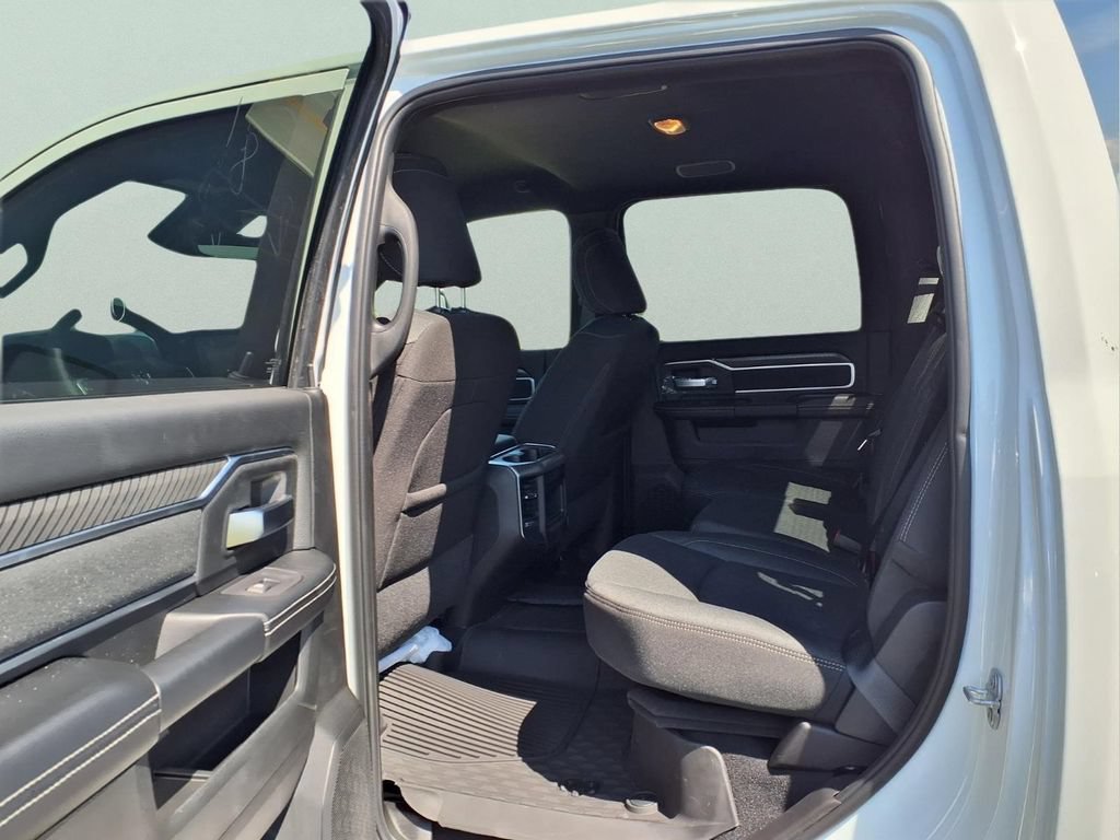 New 2026 RAM 2500 Big Horn AWD/4WD image 12