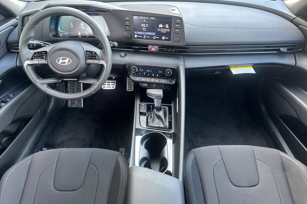 New 2026 Hyundai Elantra SEL Sport Premium FWD image 14