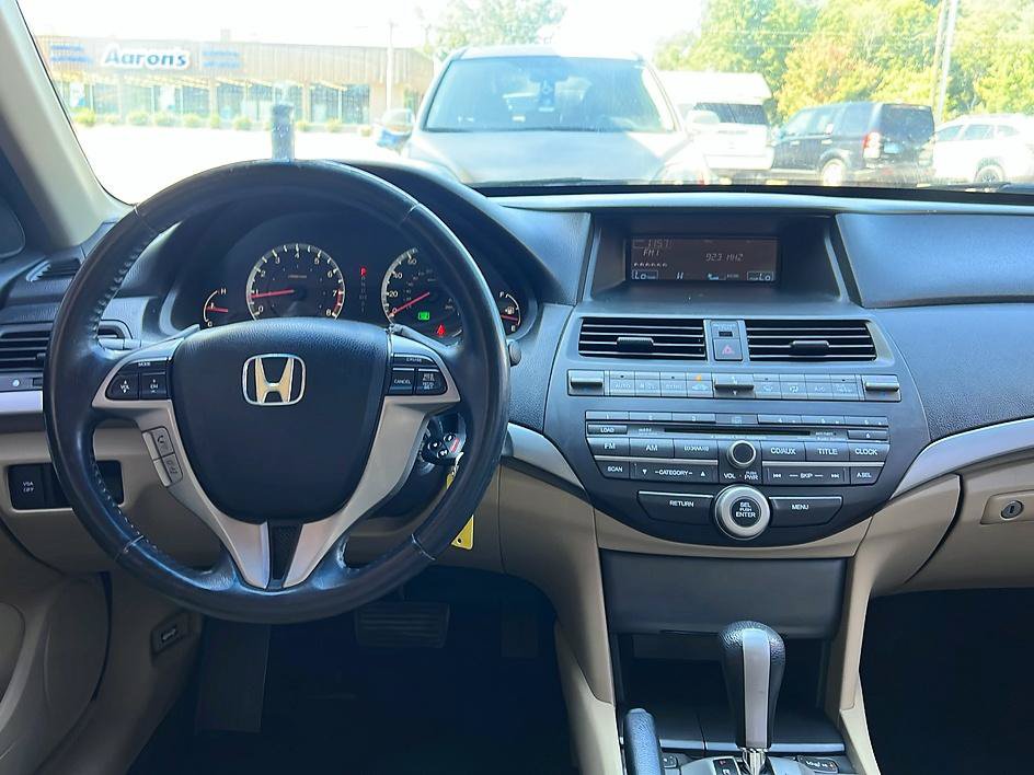 Used 2010 Honda Accord EX-L image 12