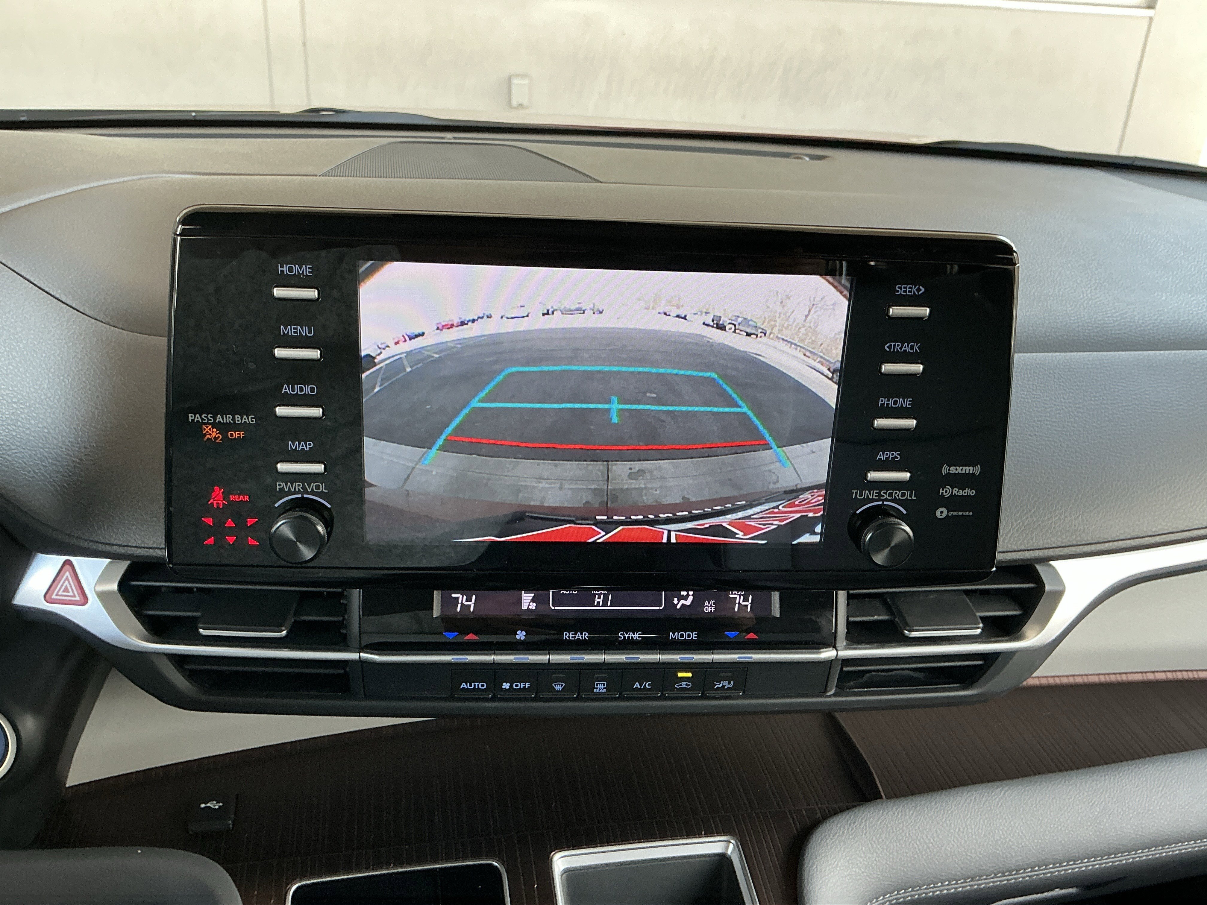 Used 2022 Toyota Sienna LE image 10