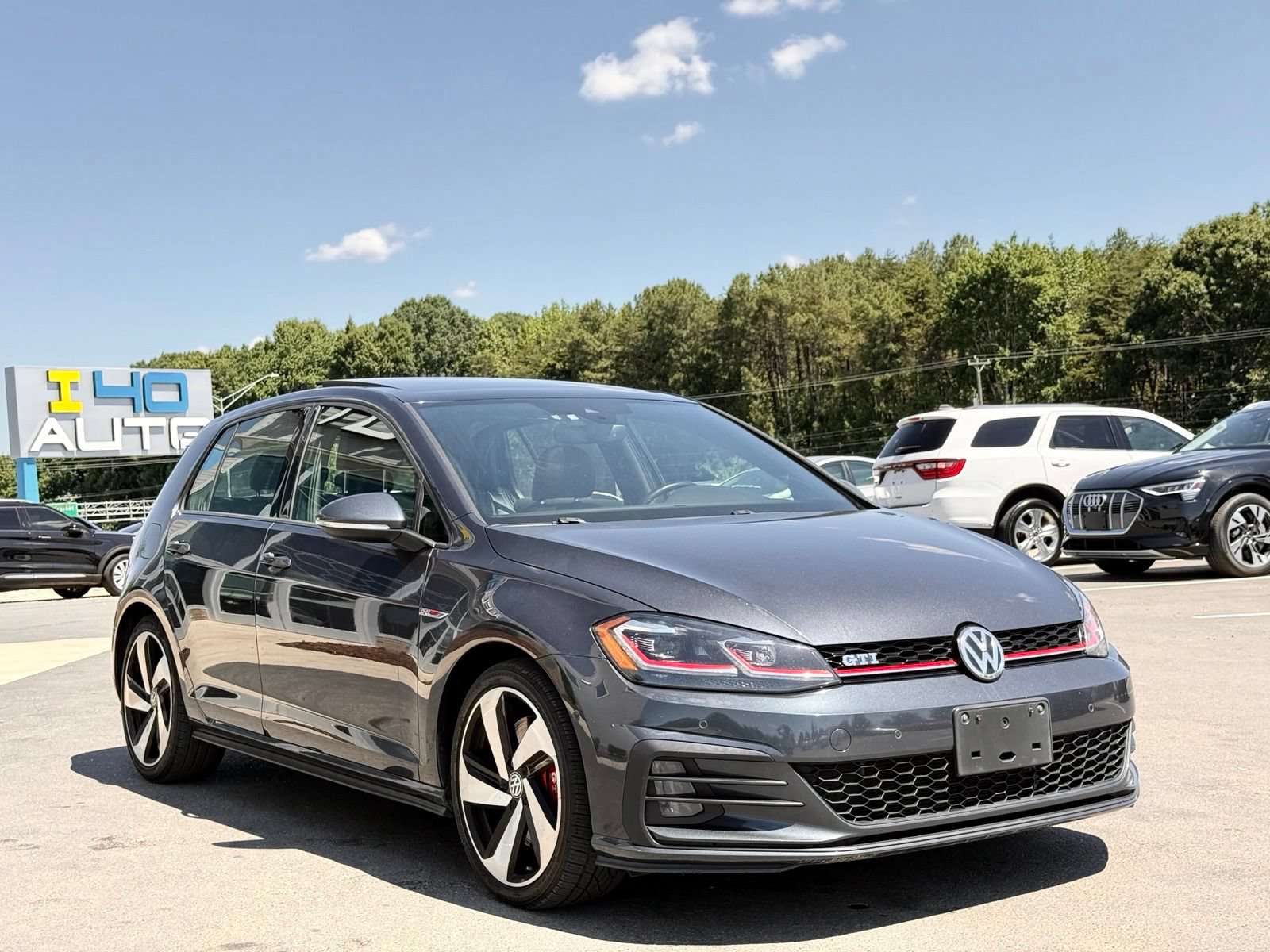 Used 2018 Volkswagen GTI SE FWD image 8