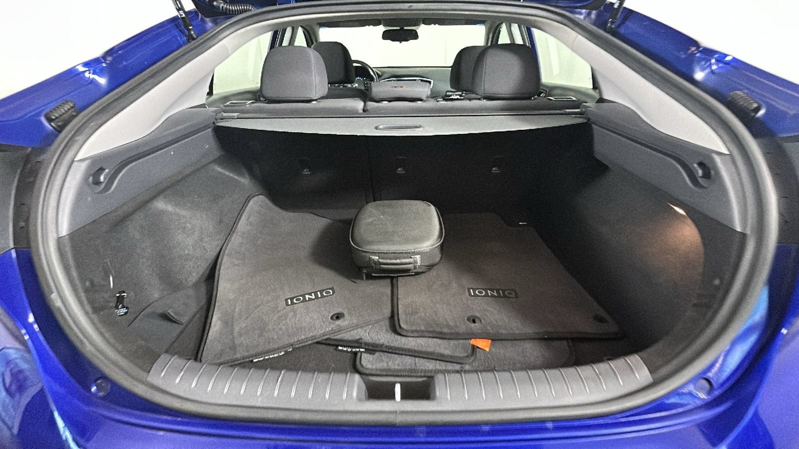 Used 2019 Hyundai Ioniq Electric FWD image 33