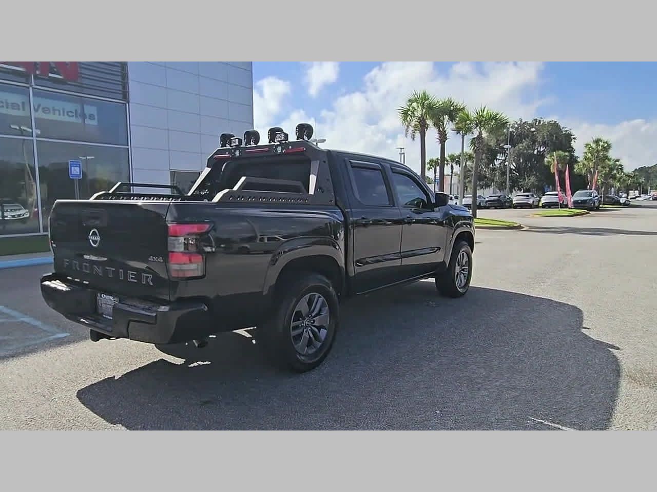 Used 2025 Nissan Frontier SV AWD/4WD image 34