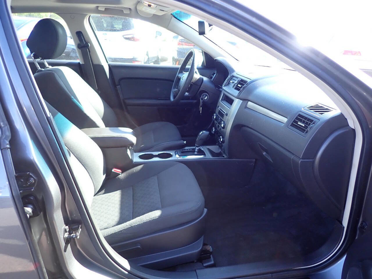 Used 2012 Ford Fusion SE FWD image 12