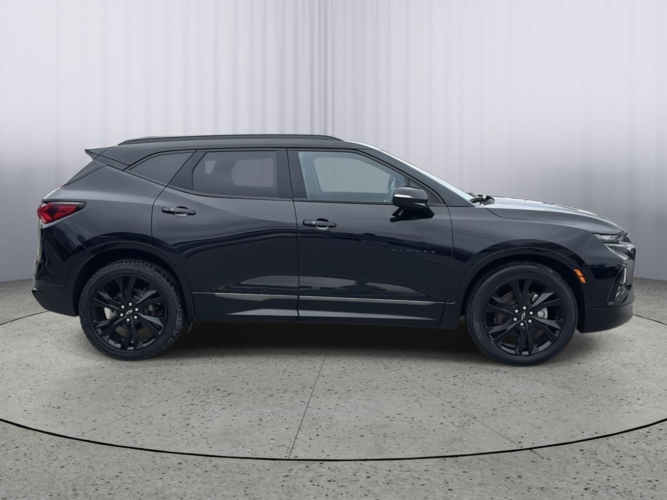 Used 2019 Chevrolet Blazer RS w/ Sun and Wheels Package image 6