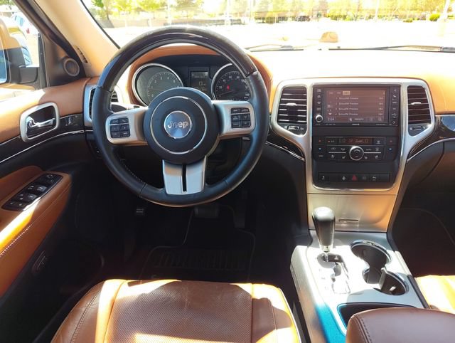 Used 2012 Jeep Grand Cherokee Overland Summit RWD image 11
