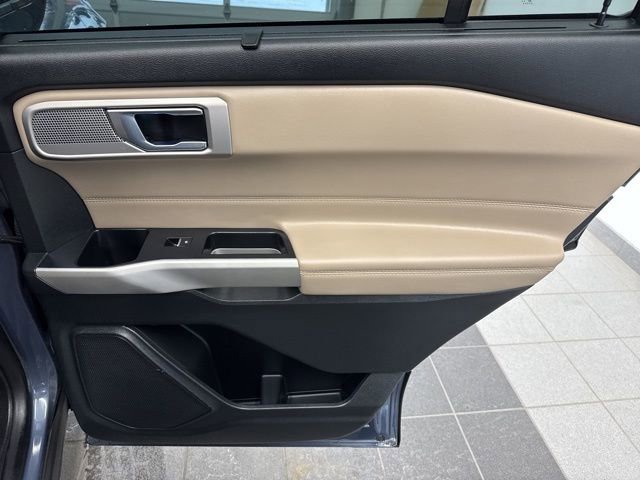 Used 2021 Ford Explorer Limited w/ Equipment Group 301A image 12