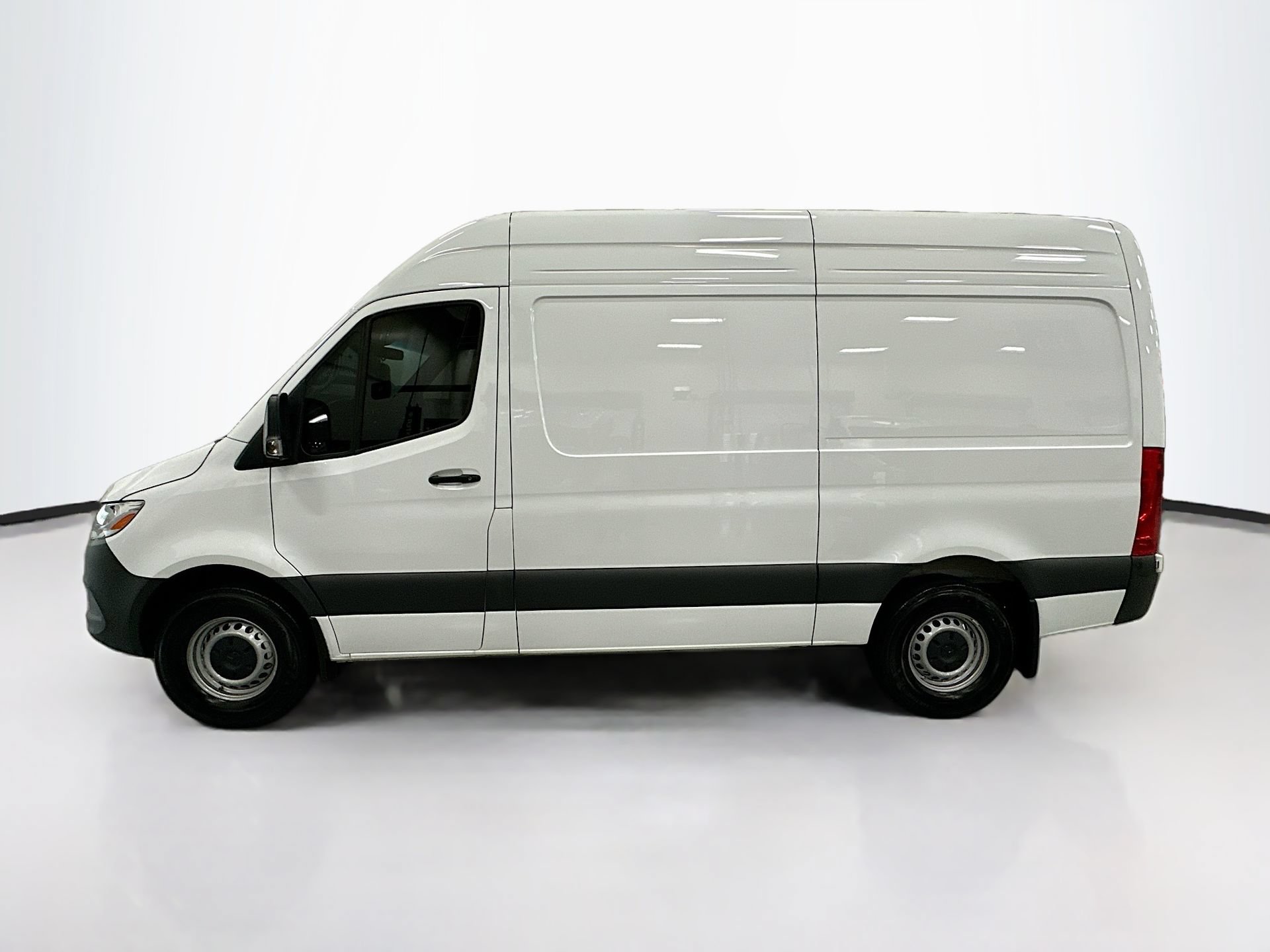 Certified 2025 Mercedes-Benz Sprinter 2500 image 5