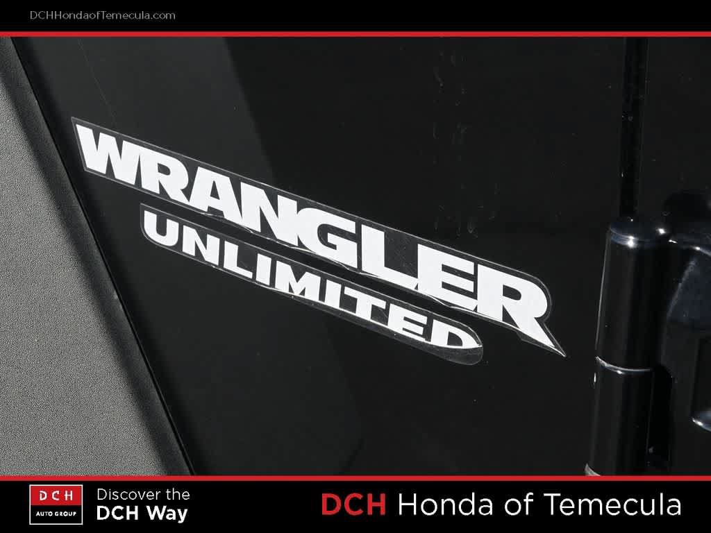 Used 2011 Jeep Wrangler Unlimited Rubicon w/ Trailer Tow Group AWD/4WD image 7