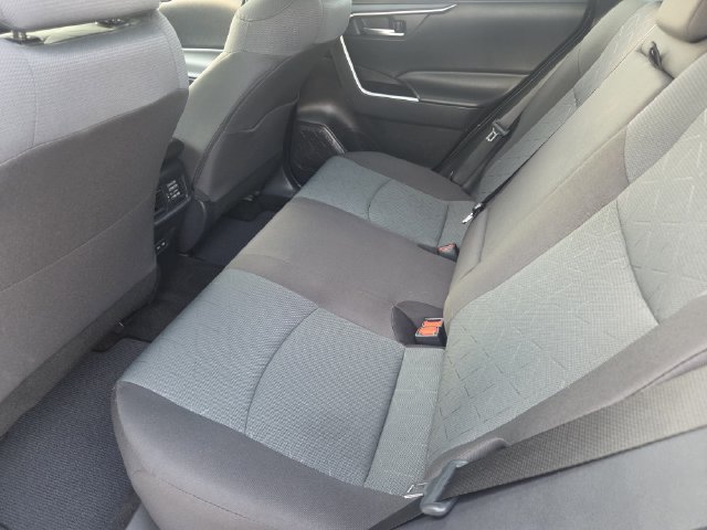 Certified 2025 Toyota RAV4 XLE w/ Convenience Package FWD image 24