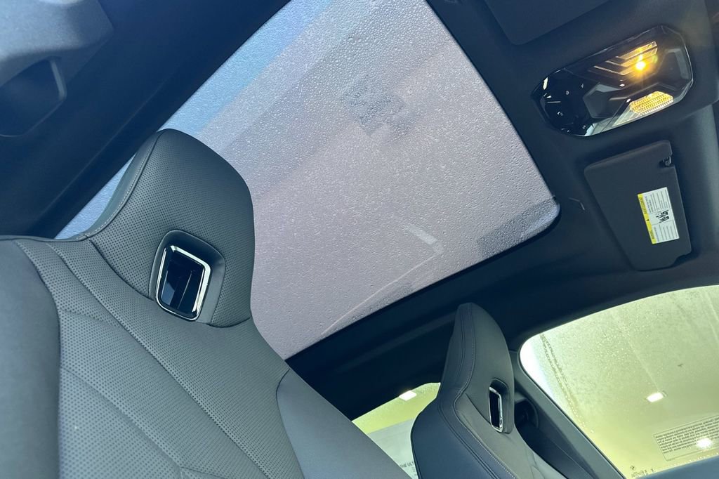 New 2026 BMW iX xDrive60 w/ Premium Package AWD/4WD image 18