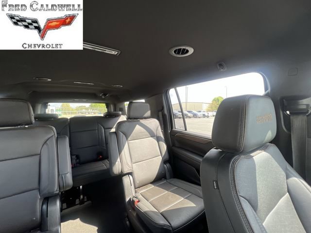 Used 2022 Chevrolet Suburban High Country image 14