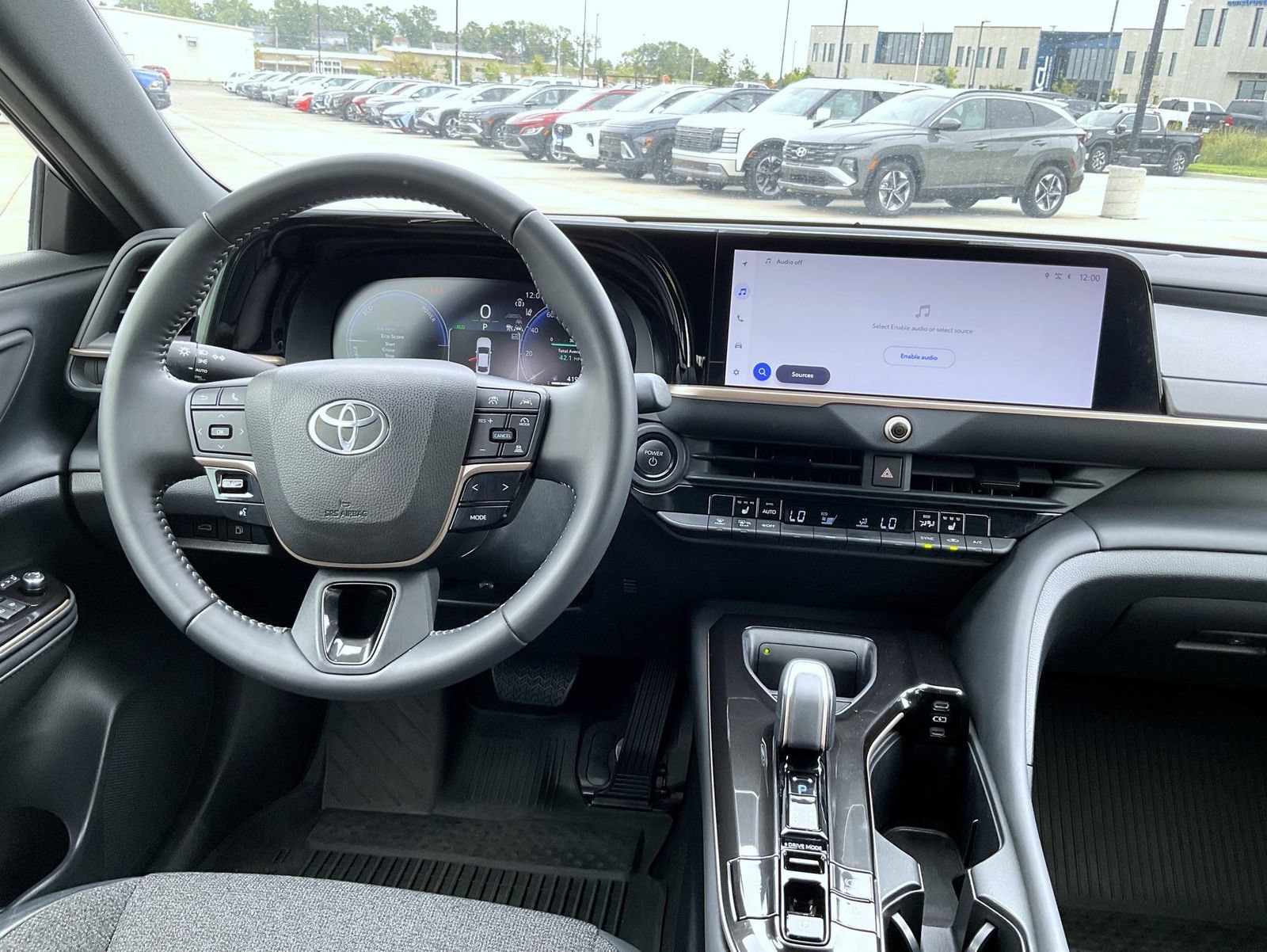 Used 2024 Toyota Crown AWD/4WD image 14