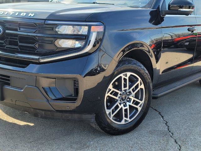 Certified 2025 Ford Expedition Max Active image 3