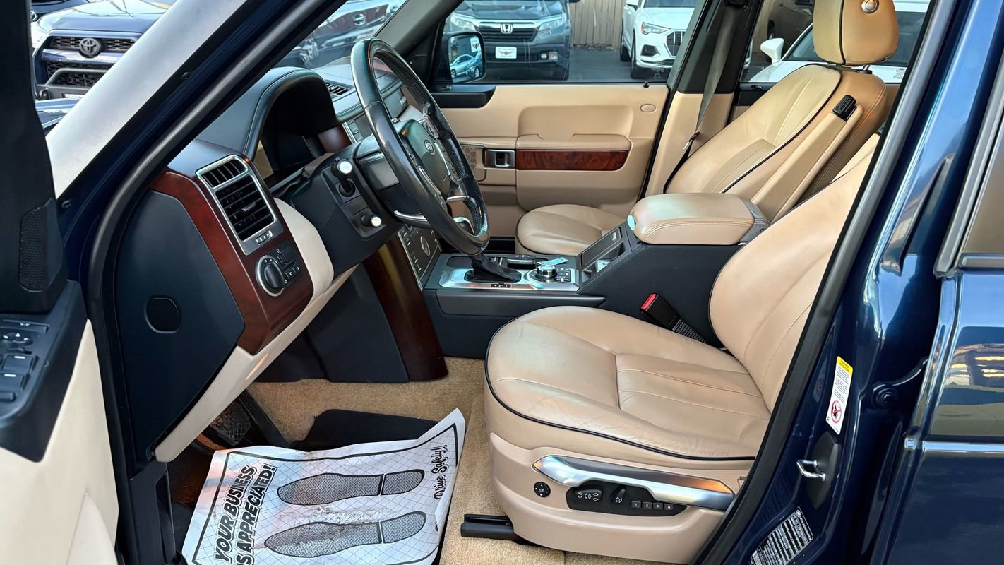 Used 2012 Land Rover Range Rover HSE image 9