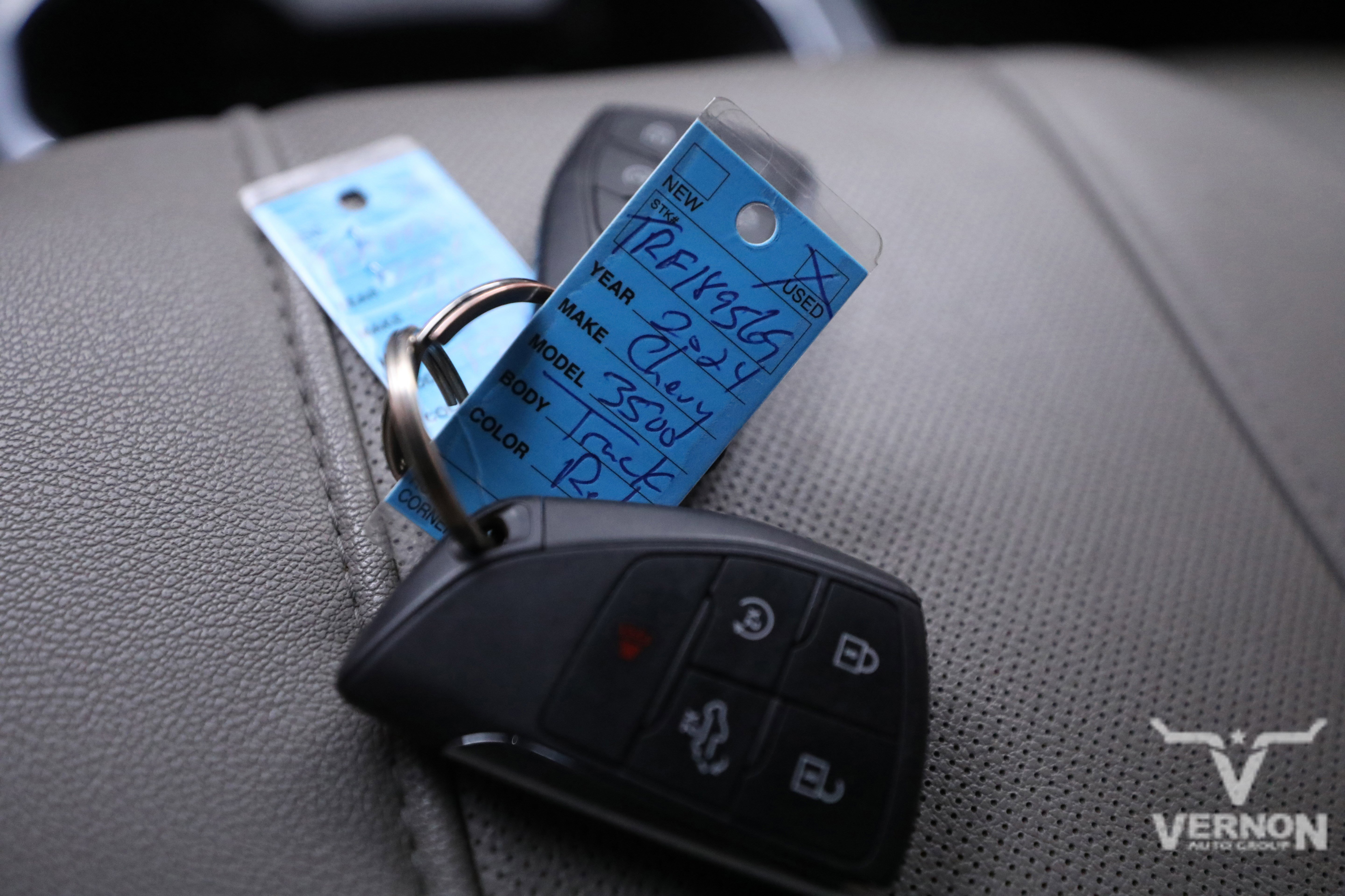 Used 2024 Chevrolet Silverado 3500 LTZ w/ LTZ Convenience Package image 39