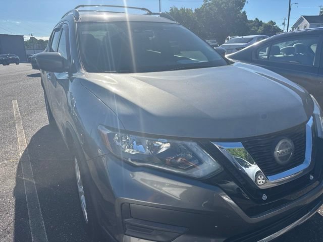 Used 2020 Nissan Rogue S w/ Special Edition Package FWD image 3