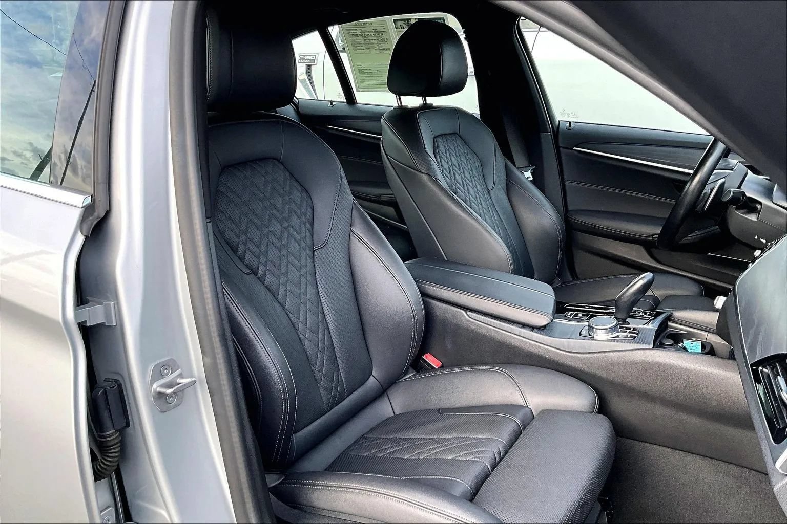 Used 2021 BMW 530i RWD image 7