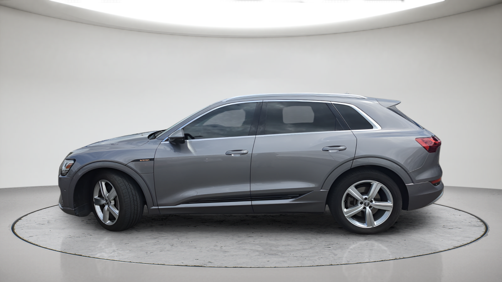 Used 2019 Audi e-tron Prestige w/ Prestige Package AWD/4WD image 7