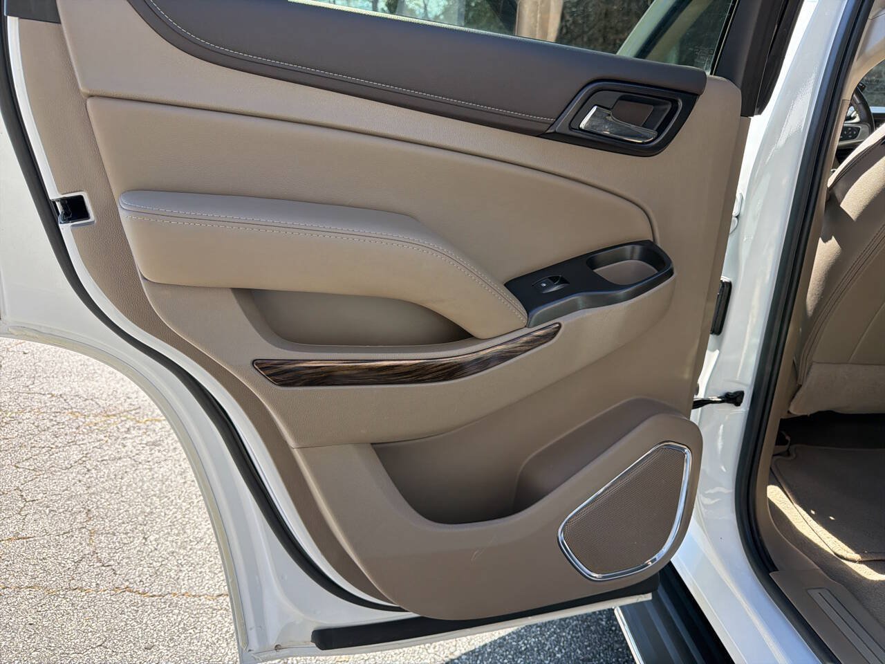 Used 2019 GMC Yukon SLT w/ Open Road Package RWD image 17