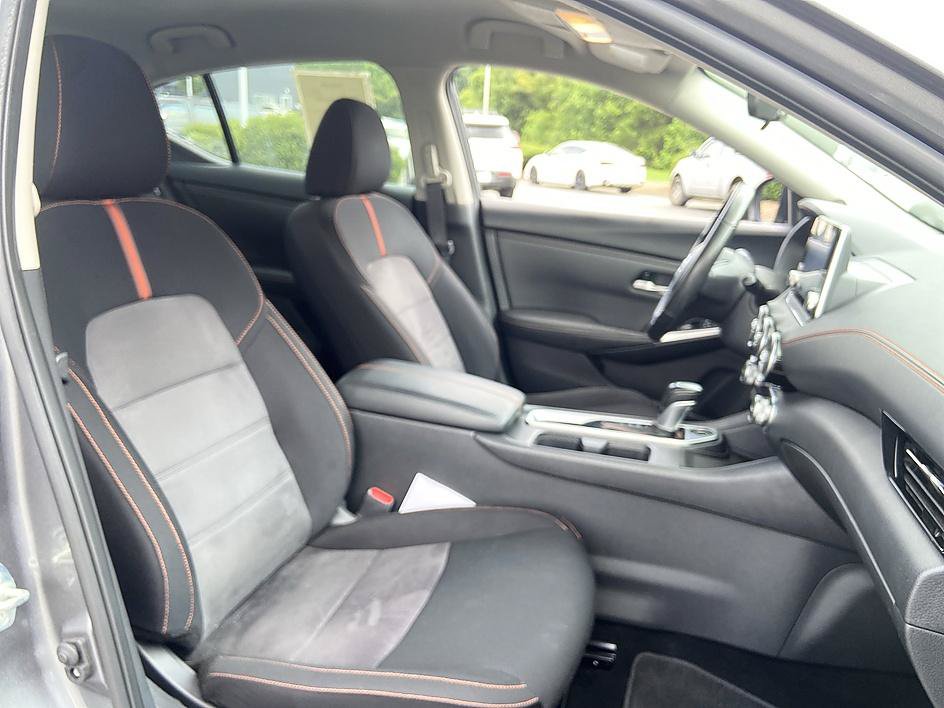 Certified 2023 Nissan Sentra SR FWD image 17