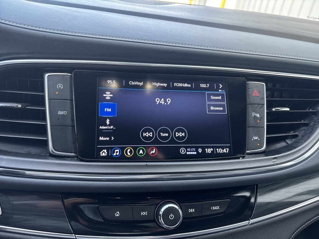 Used 2024 Buick Enclave Premium image 19