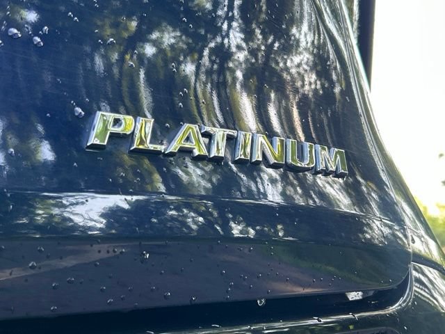 Used 2025 Toyota Sienna Platinum AWD/4WD image 14
