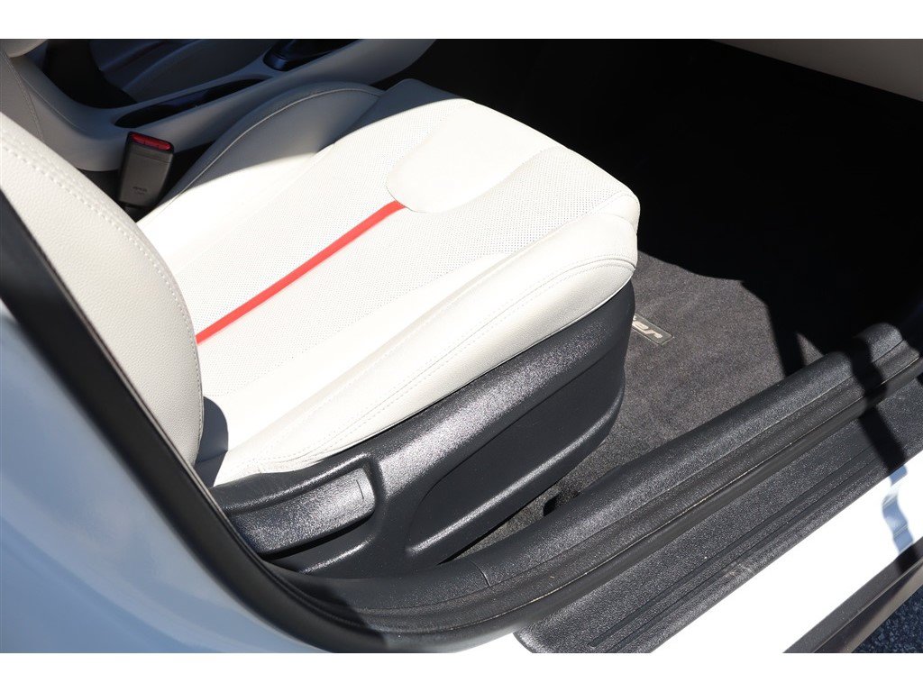 Used 2019 Hyundai Veloster Turbo Ultimate FWD image 15