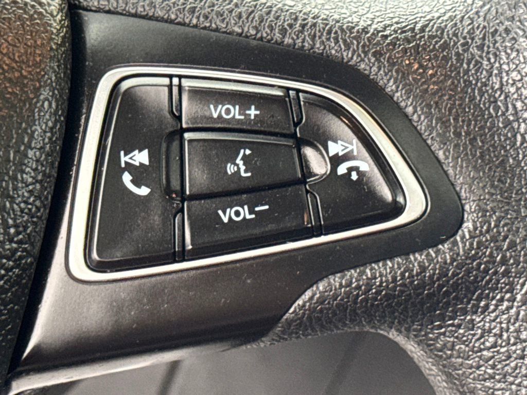 Used 2021 Ford EcoSport SE image 34